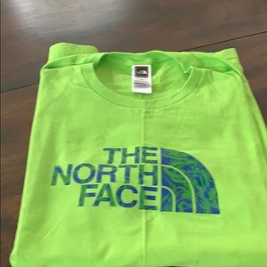 Men’s Large short sleeve North Face shirt